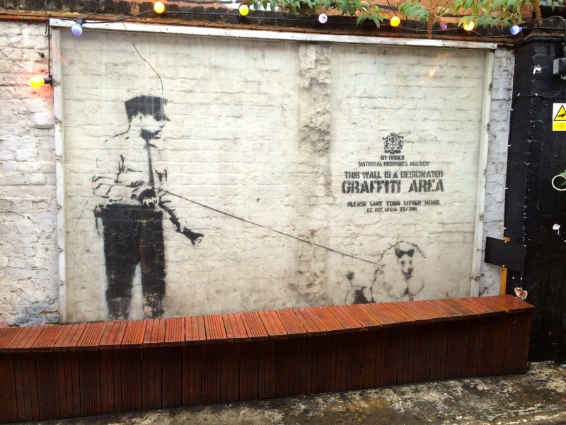 Diaporama A Shoreditch, le street art made in London - Banksy. | Photo Dorothée Duchemin 