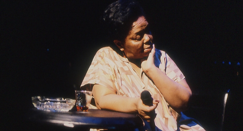 Cesária Évora, the diva with nude pieds © Carrossel Produções - Epicentre films